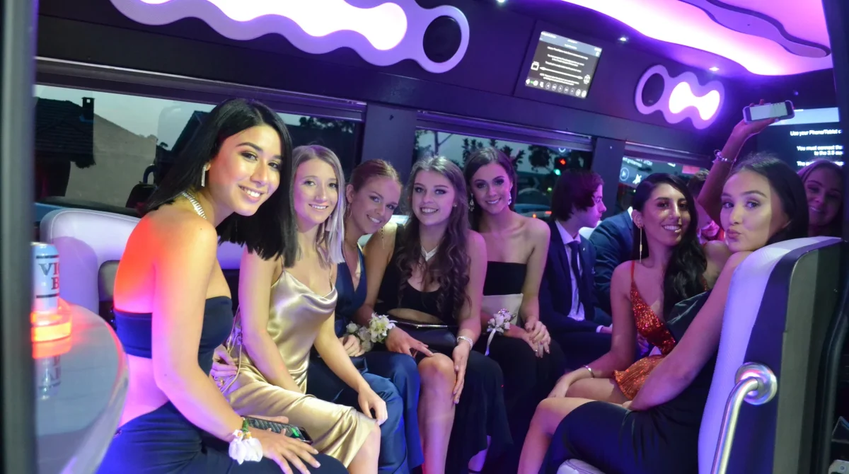 school-formal-limo-2